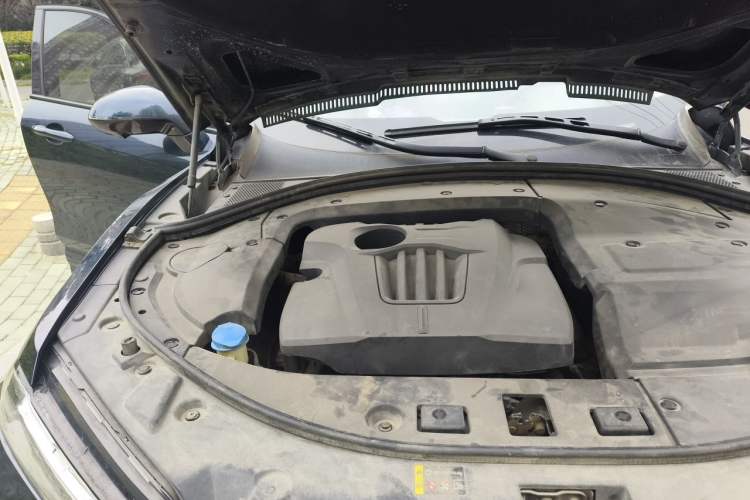 Used Wey VV7 2019 Upgraded Model 2.0T Ultra-Luxury Version China VI Standard Engine Bay Right