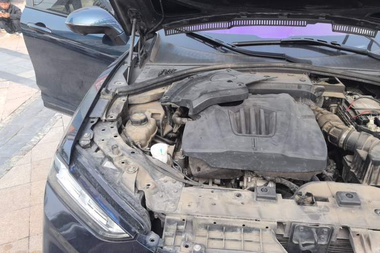 Used Wey VV7 2019 Upgraded Model 2.0T Flagship Version China VI Engine Bay Right