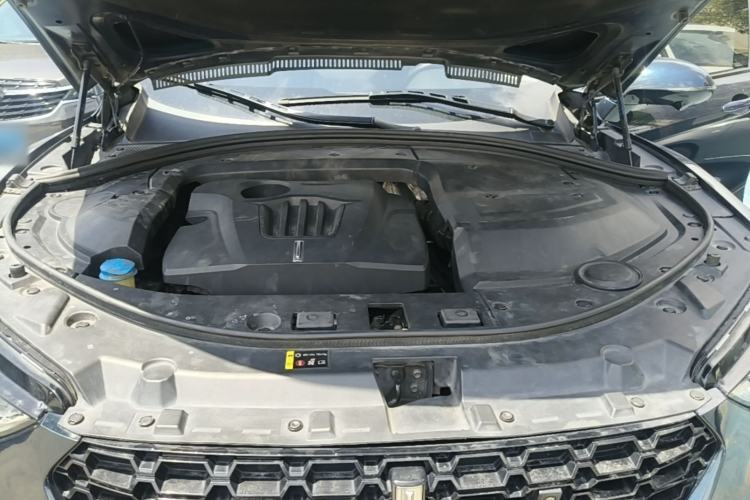 Used Wey VV7 2019 Upgraded Model 2.0T Flagship Version China V Standard Engine Bay