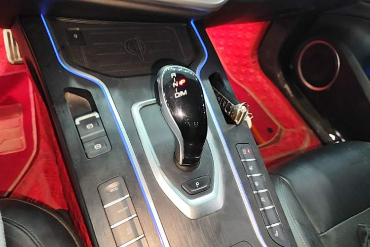 Used Wey VV7 2019 Upgraded Model 2.0T Flagship Version China V Standard Gear Lever