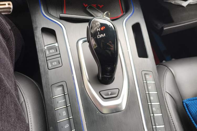 Used Wey VV7 2019 Upgraded Model 2.0T Flagship Version China VI Gear Lever