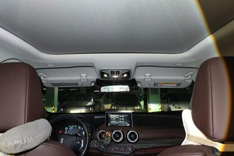Used Wey VV7 2019 Upgraded Model 2.0T Flagship Version China VI Headliner