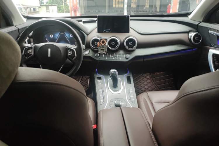 Used Wey VV7 2019 Upgraded Model 2.0T Flagship Version China VI Headliner