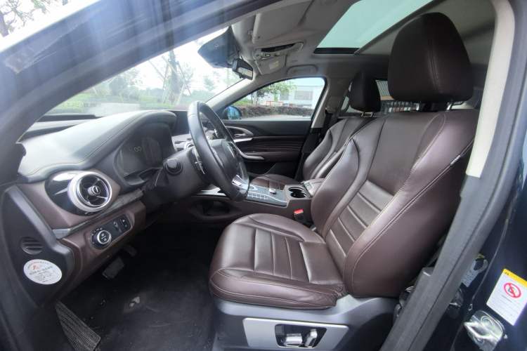 Used Wey VV7 2019 Upgraded Model 2.0T Ultra-Luxury Version China V Standard Interior 4