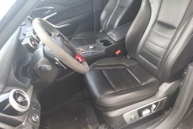 Used Wey VV7 2019 Upgraded Model 2.0T Flagship Version China V Standard Left Front Seat