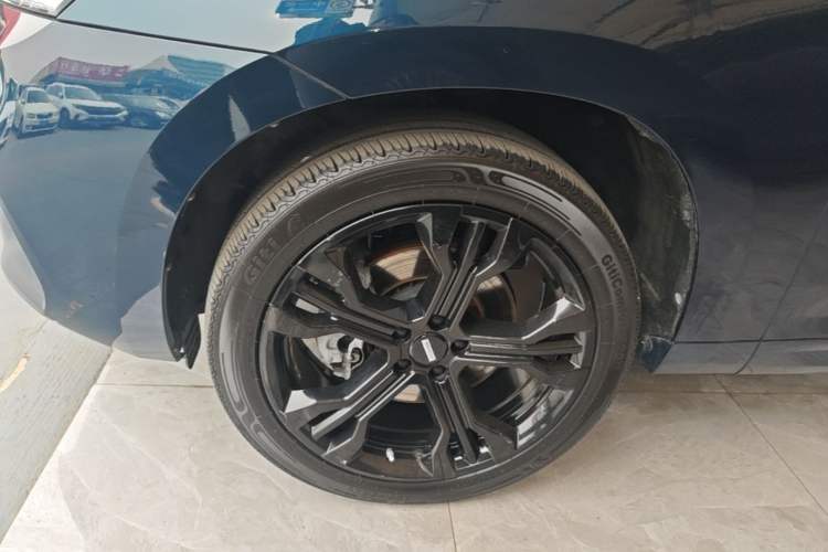 Used Wey VV7 2019 Upgraded Model 2.0T Flagship Version China V Standard Left Front Wheel Hub