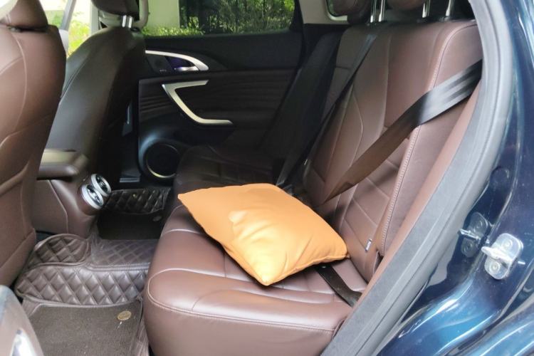 Used Wey VV7 2019 Upgraded Model 2.0T Ultra-Luxury Version China VI Standard Left Rear Seat