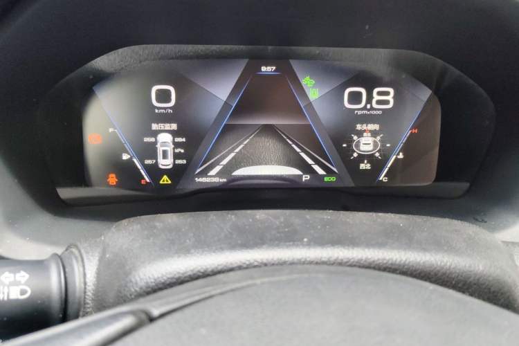 Used Wey VV7 2019 Upgraded Model 2.0T Ultra-Luxury Version China VI Standard Odometer Close Up