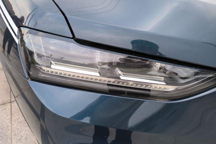 Used Wey VV7 2019 Upgraded Model 2.0T Flagship Version China VI Right Front Headlight