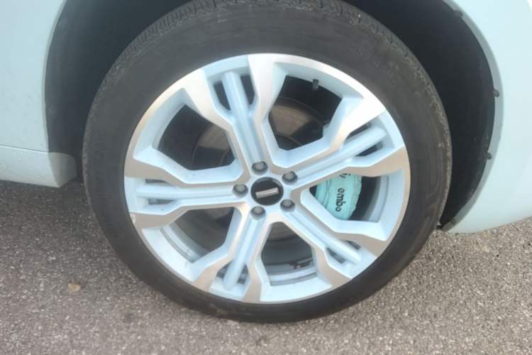 Used Wey VV7 2019 Upgraded Model 2.0T Flagship Version China V Standard Right Front Wheel Hub