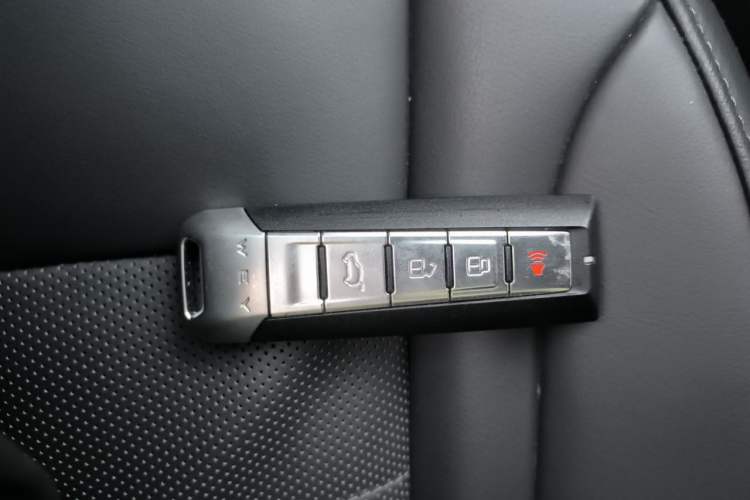 Used Wey VV7 2019 Upgraded Model 2.0T Flagship Version China VI Vehicle Key