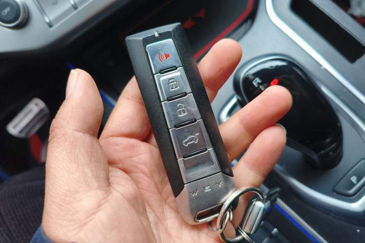 Used Wey VV7 2019 Upgraded Model 2.0T Flagship Version China VI Vehicle Key