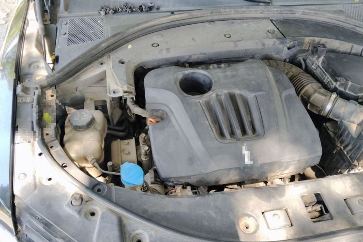 Used Wey VV7 2019 Upgraded Model 2.0T Flagship Version China V Standard Engine Bay Right