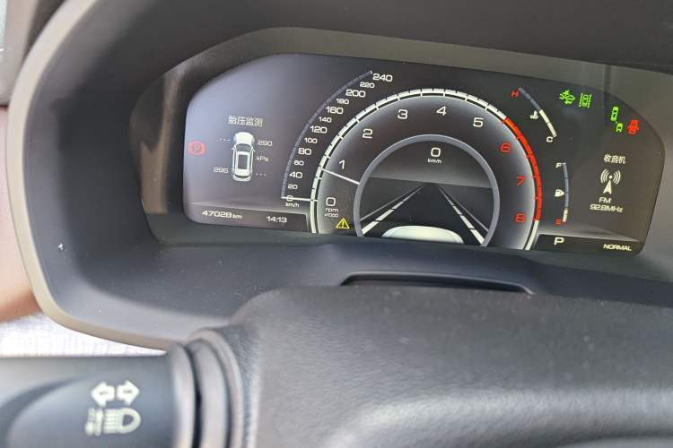 Used Wey VV7 2019 Upgraded Model 2.0T Flagship Version China V Standard Odometer Close Up