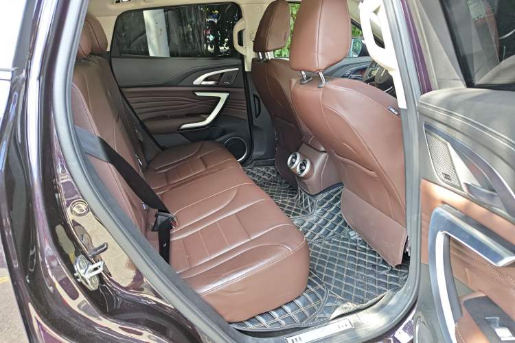 Used Wey VV7 2019 Upgraded Model 2.0T Flagship Version China V Standard Right Rear Seat