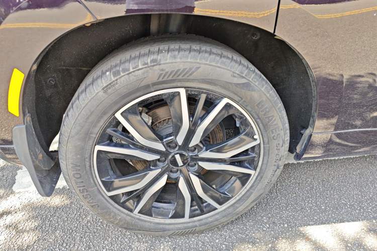 Used Wey VV7 2019 Upgraded Model 2.0T Flagship Version China V Standard Right Rear Wheel Hub