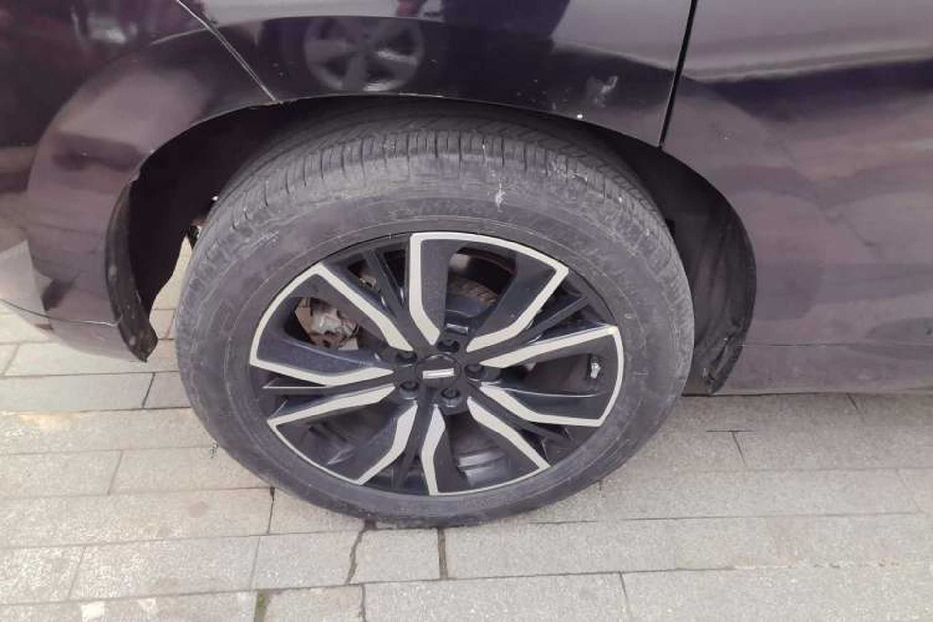 Used Wey VV7 2019 Upgraded Model 2.0T Flagship Version China V Standard Right Rear Wheel Hub