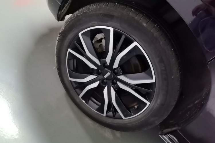 Used Wey VV7 2019 Upgraded Model 2.0T Flagship Version China VI Right Rear Wheel Hub