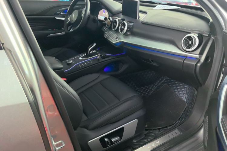 Used Wey VV7 2019 Upgraded Model 2.0T Ultra-Luxury Version China V Standard Interior 3