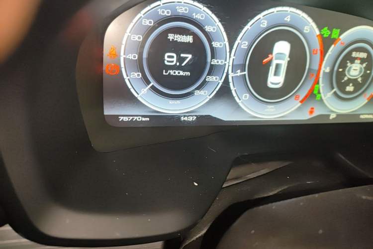 Used Wey VV7 2019 Upgraded Model 2.0T Flagship Version China V Standard Odometer Close Up
