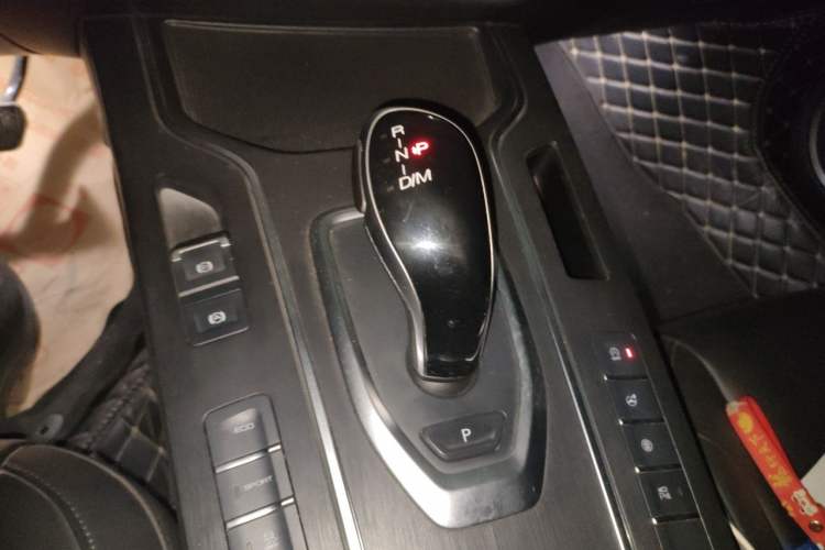 Used Wey VV7 2019 Upgraded Model 2.0T Ultra-Luxury Version China V Standard Gear Lever