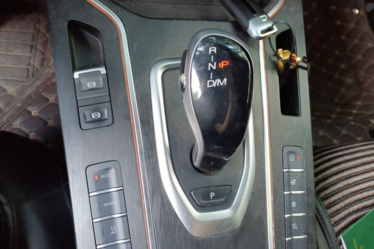 Used Wey VV7 2019 Upgraded Model 2.0T Flagship Version China VI Gear Lever