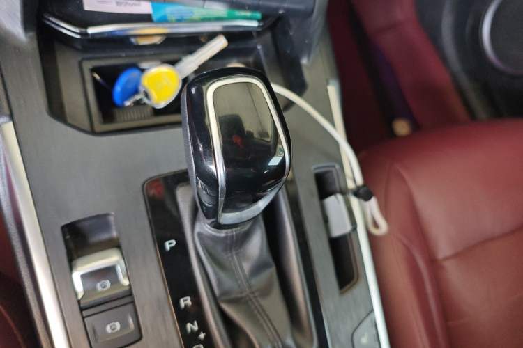 Used Wey VV7 2019 Upgraded Model 2.0T Flagship Version China V Standard Gear Lever