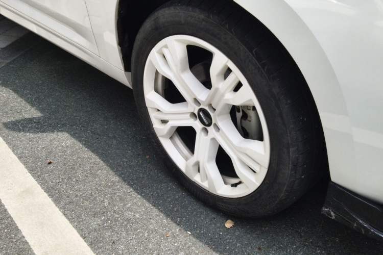 Used Wey VV7 2019 Upgraded Model 2.0T Flagship Version China V Standard Right Front Wheel Hub
