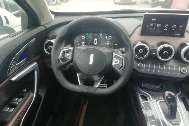 Used Wey VV7 2019 Upgraded Model 2.0T Flagship Version China VI Steering Wheel