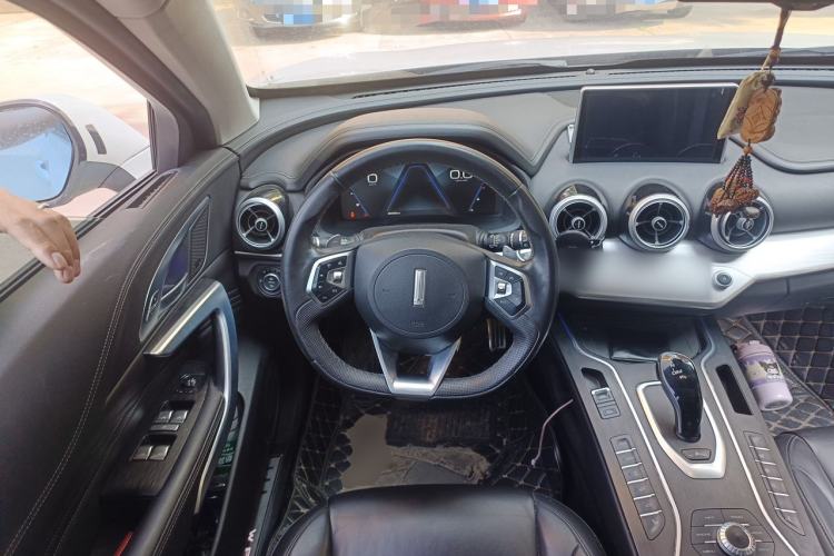 Used Wey VV7 2019 Upgraded Model 2.0T Flagship Version China VI Steering Wheel