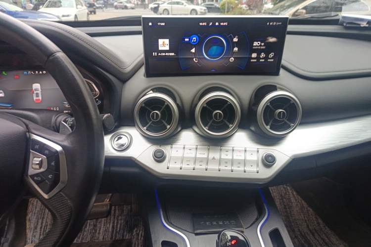 Used Wey VV7 2020 2.0T Ultra-Luxury Version Audio And AC Panel