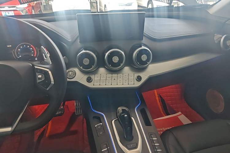 Used Wey VV7 2020 2.0T Flagship Edition Audio And AC Panel