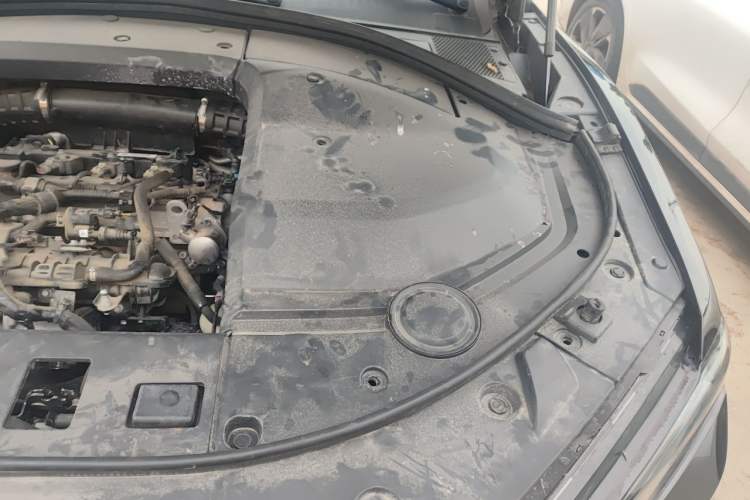 Used Wey VV7 2020 2.0T Flagship Edition Engine Bay Left