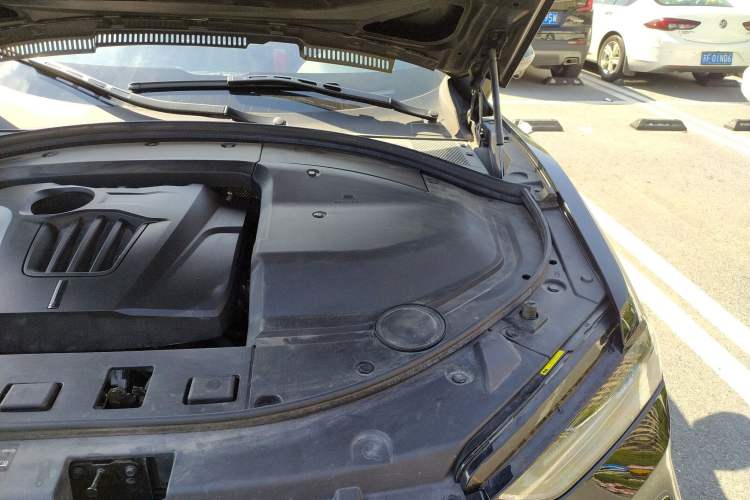 Used Wey VV7 2020 2.0T Flagship Edition Engine Bay Left