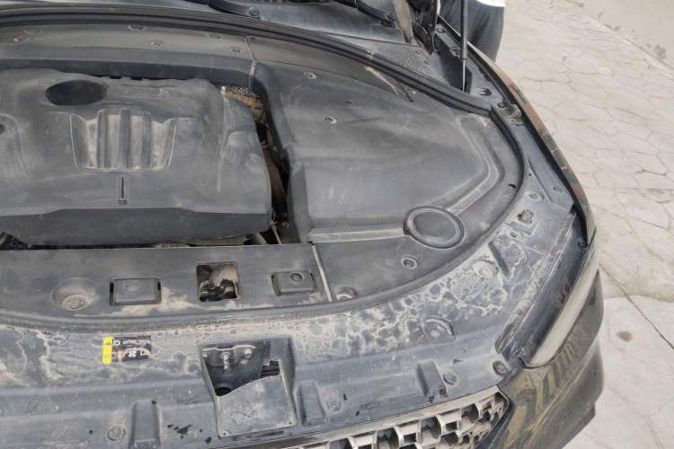 Used Wey VV7 2020 2.0T Flagship Edition Engine Bay Left
