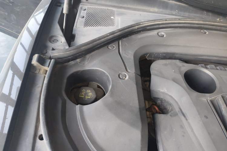 Used Wey VV7 2020 2.0T Flagship Edition Engine Bay Right