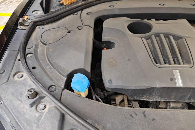 Used Wey VV7 2020 2.0T Flagship Edition Engine Bay Right