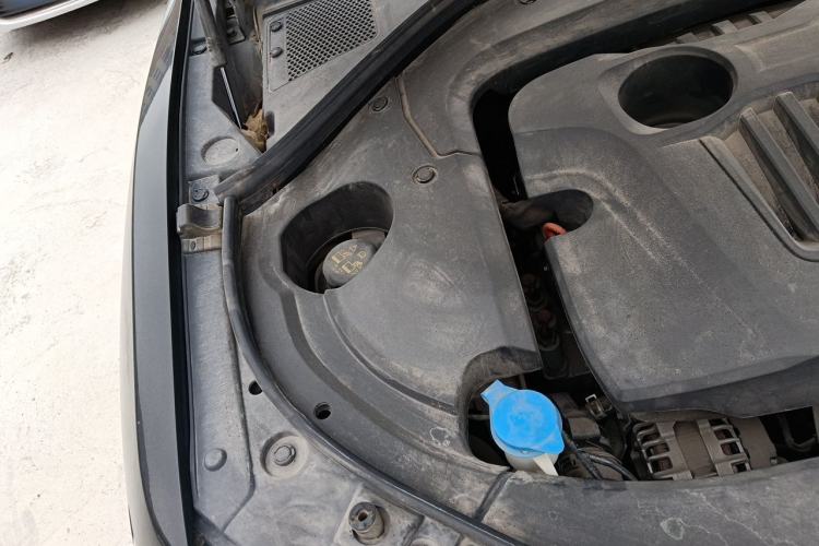Used Wey VV7 2020 2.0T Flagship Edition Engine Bay Right