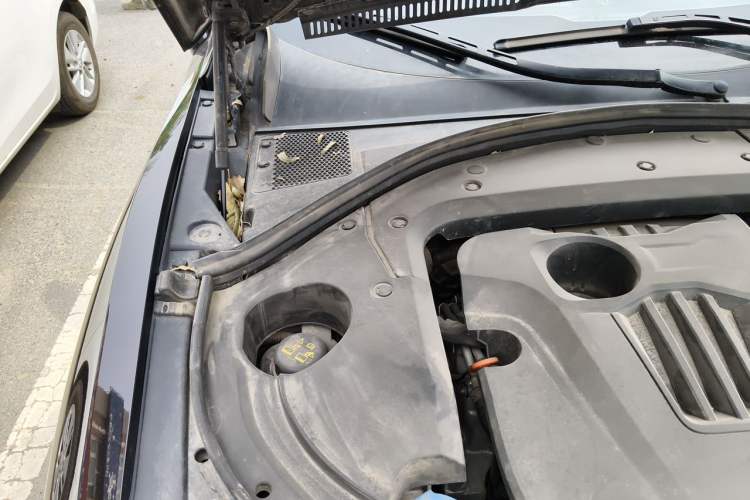 Used Wey VV7 2020 2.0T Flagship Edition Engine Bay Right