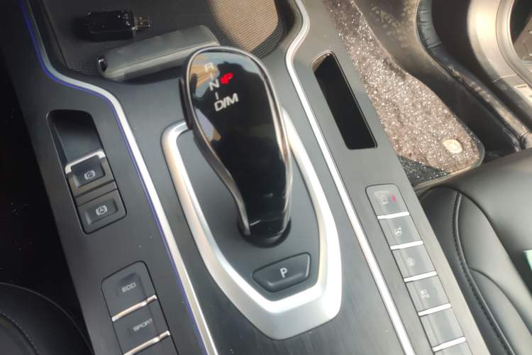 Used Wey VV7 2020 2.0T Ultra-Luxury Version Gear Lever