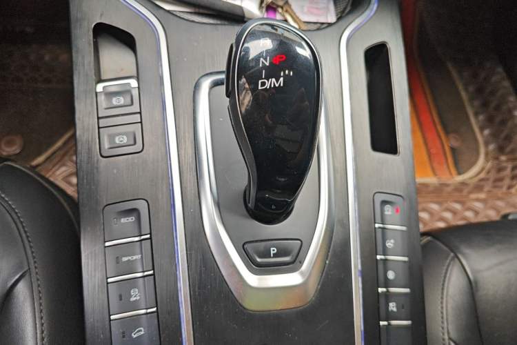 Used Wey VV7 2020 2.0T Flagship Edition Gear Lever