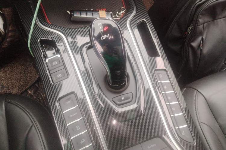 Used Wey VV7 2020 2.0T Flagship Edition Gear Lever