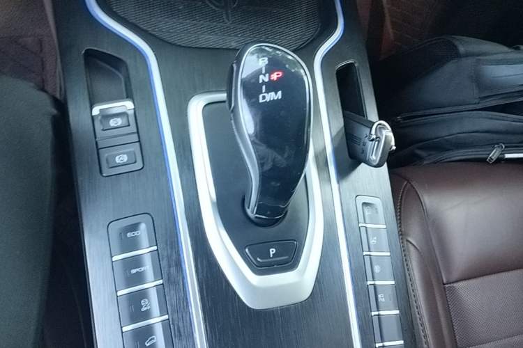 Used Wey VV7 2020 2.0T Flagship Edition Gear Lever