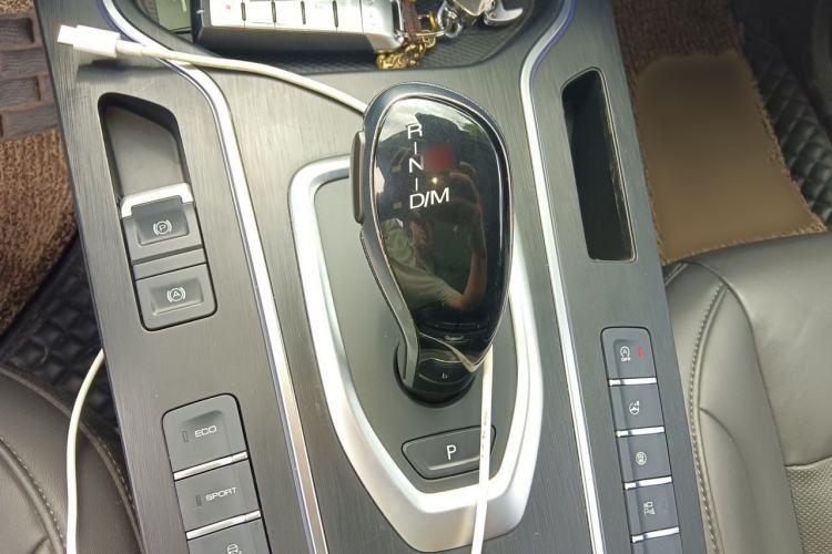 Used Wey VV7 2020 2.0T Flagship Edition Gear Lever