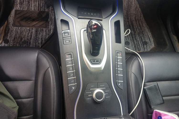Used Wey VV7 2020 2.0T Ultra-Luxury Version Gear Lever