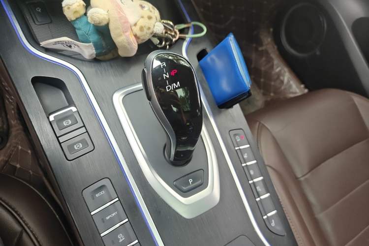 Used Wey VV7 2020 2.0T Flagship Edition Gear Lever