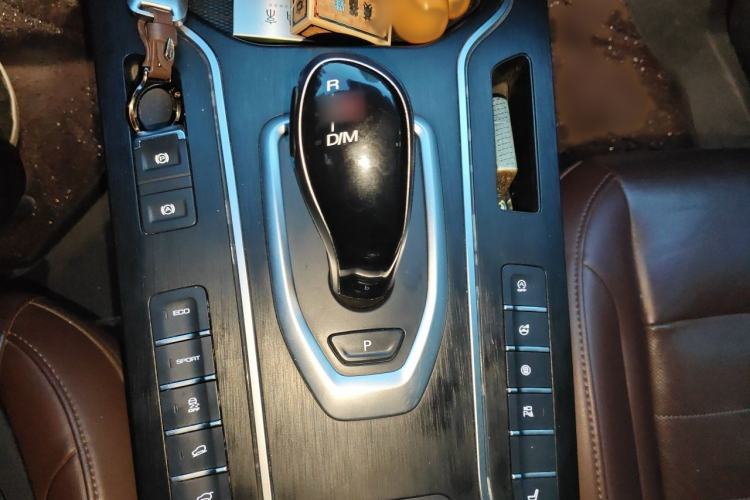 Used Wey VV7 2020 2.0T Flagship Edition Gear Lever