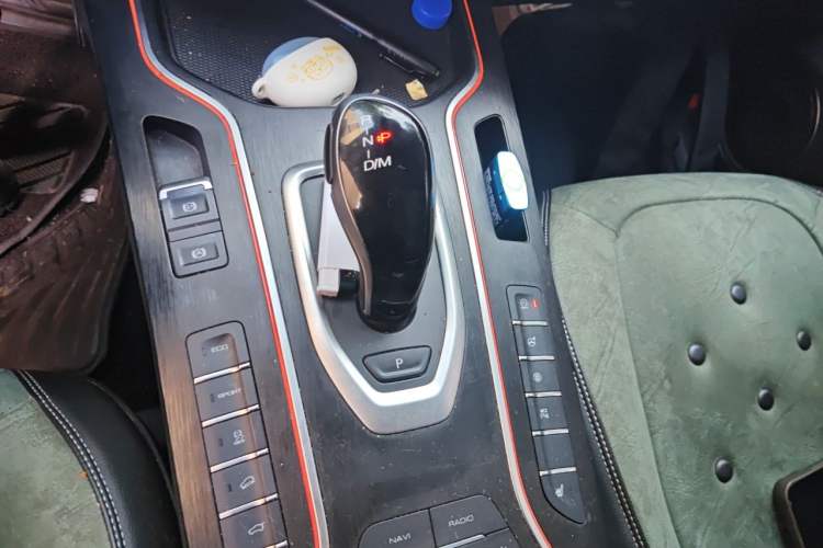 Used Wey VV7 2020 2.0T Ultra-Luxury Version Gear Lever