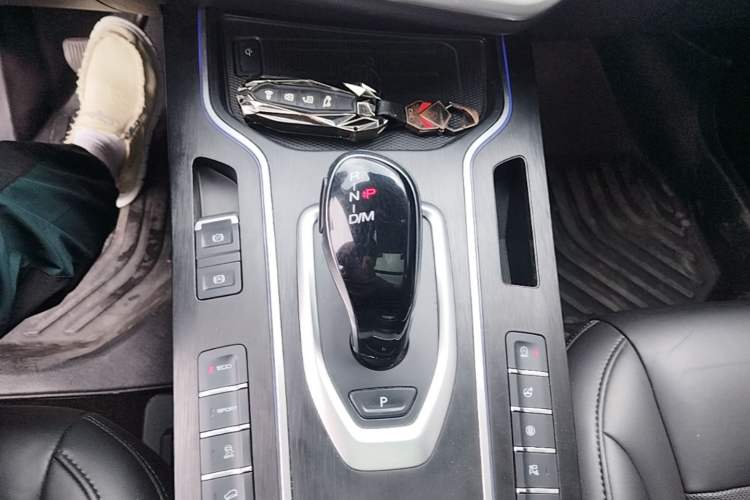 Used Wey VV7 2020 2.0T Flagship Edition Gear Lever
