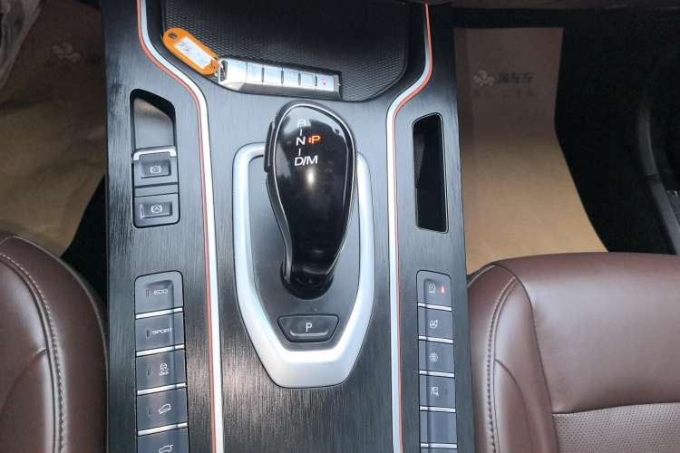 Used Wey VV7 2020 2.0T Ultra-Luxury Version Gear Lever
